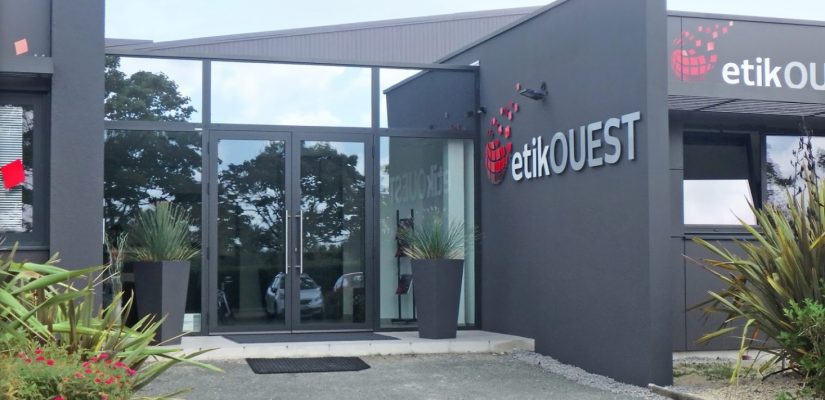 Locaux du fabricant d'étiquettes Etik Ouest